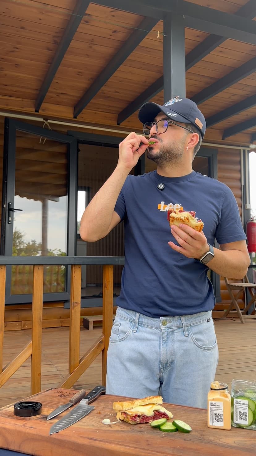 Pastrami Sandviç yapmak artık çok daha kolay #pastrami #pastramisandwich #youtubeshorts #grilllab